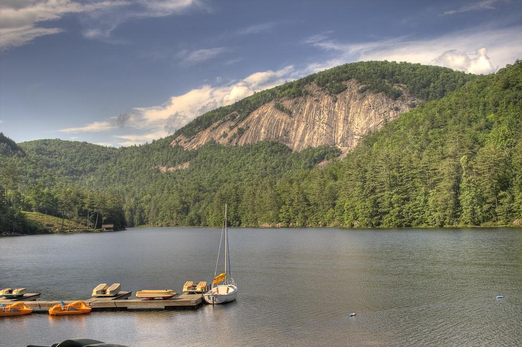 Foxhunt At Sapphire Valley Exterior photo