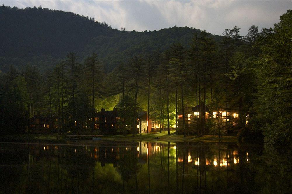 Foxhunt At Sapphire Valley Exterior photo