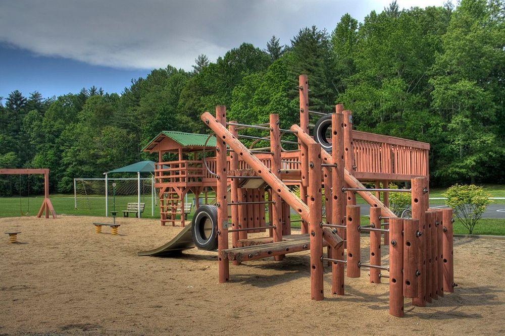 Foxhunt At Sapphire Valley Exterior photo
