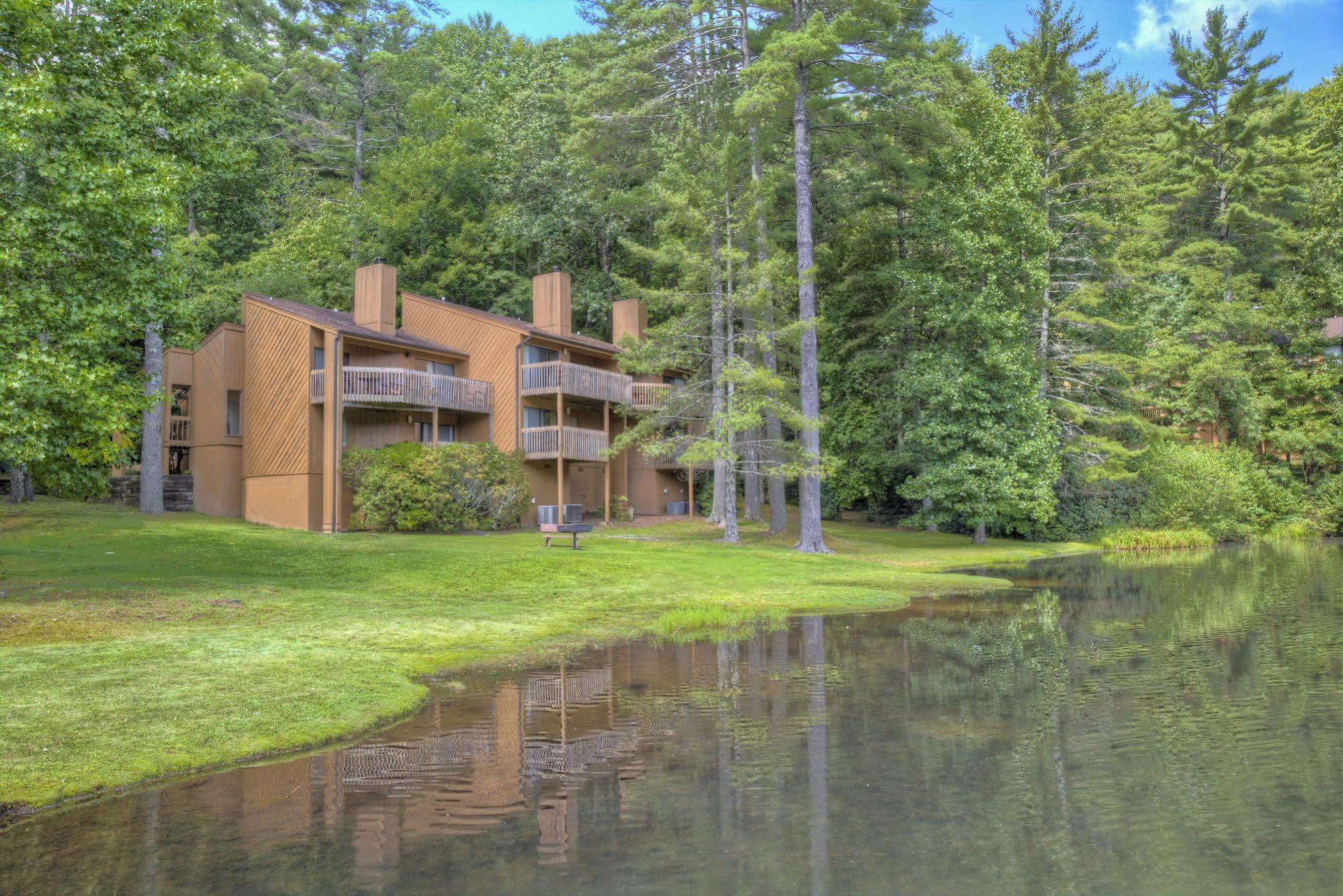 Foxhunt At Sapphire Valley Exterior photo